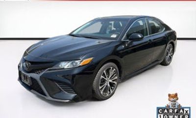 2020 Toyota Camry SE