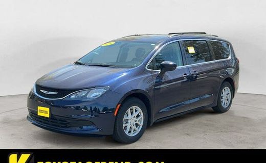 2020 Chrysler Voyager LX
