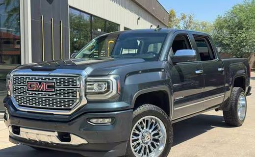 2017 GMC Sierra Denali