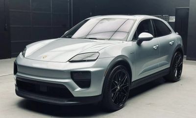 2025 Porsche Macan 4 Electric