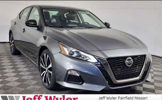 2022 Nissan Altima SR