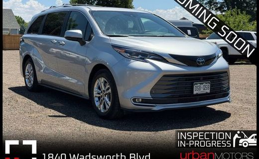 2023 Toyota Sienna Platinum