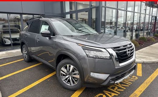 2024 Nissan Pathfinder SL