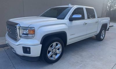 2015 GMC Sierra Denali