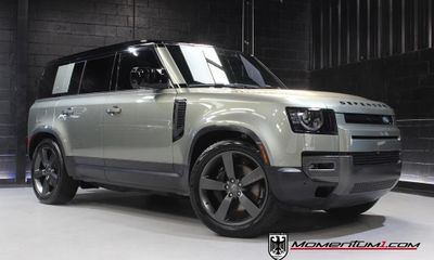 2024 Land Rover Defender 110 SE
