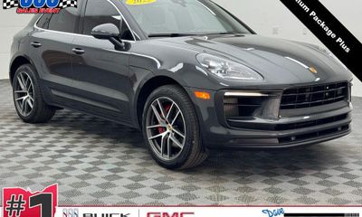 2022 Porsche Macan S