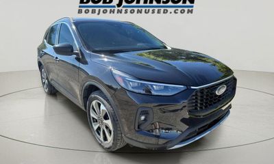 2025 Ford Escape Platinum