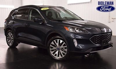 2022 Ford Escape Titanium