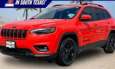 2023 Jeep Cherokee Altitude LUX