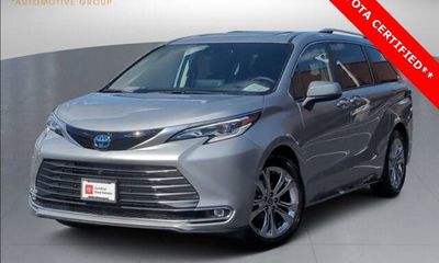 2022 Toyota Sienna Platinum