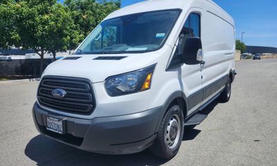 2018 Ford Transit 250 LWB Medium