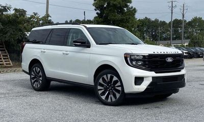 2027 Ford Expedition Platinum