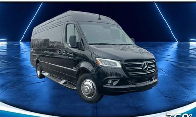 2024 Mercedes-Benz Sprinter 907 VS30