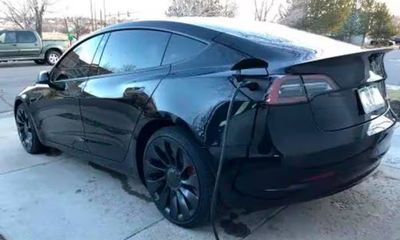 2023 Tesla Model 3 Performance