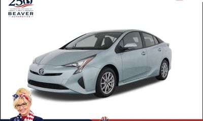 2017 Toyota Prius ONE TWO
