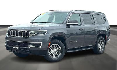 2023 Jeep Wagoneer Base