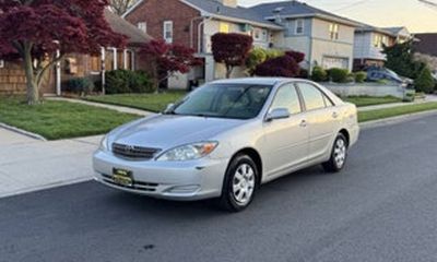 2004 Toyota Camry LE