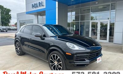 2023 Porsche Cayenne Platinum Edition