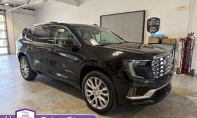 2025 GMC Acadia Denali