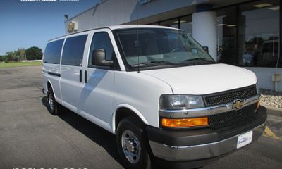 2025 Chevrolet Express LT EXT