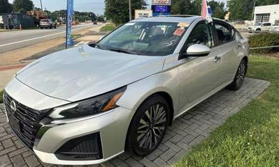 2024 Nissan Altima SV