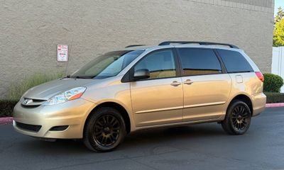 2008 Toyota Sienna LE 7 Passenger