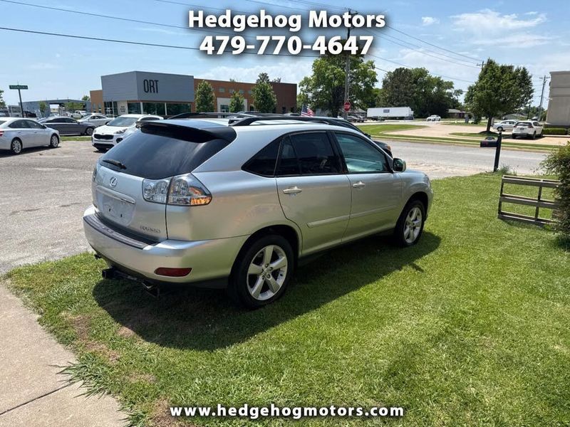 2004 Lexus RX — a typically priced live listing