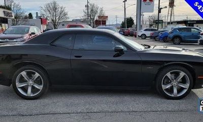 2015 Dodge Challenger SXT