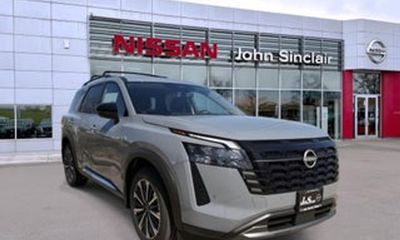 2025 Nissan Pathfinder Platinum