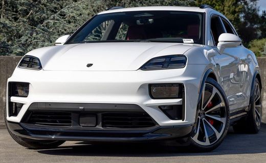 2025 Porsche Macan