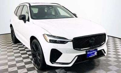 2026 Volvo XC60 Ultra Black Edition