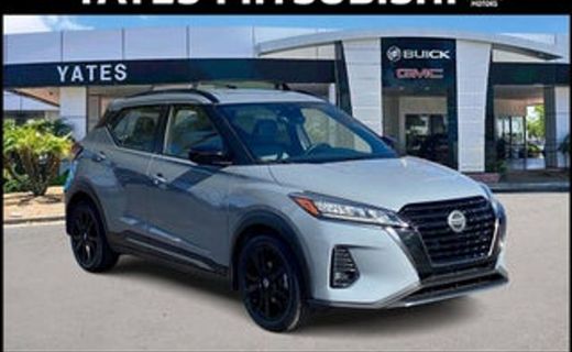 2021 Nissan Kicks SR