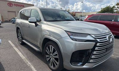 2024 Lexus LX 600 Luxury