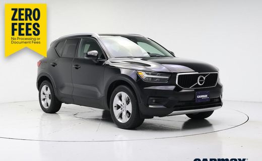 2022 Volvo XC40 Momentum