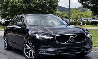 2019 Volvo S90 Momentum