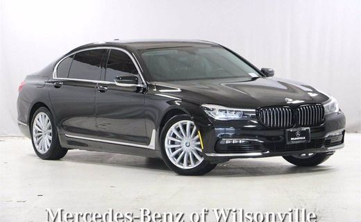 2018 BMW 740I