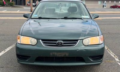 2001 Toyota Corolla CE