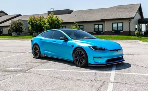 2022 Tesla Model S Plaid