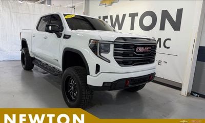 2024 GMC Sierra AT4