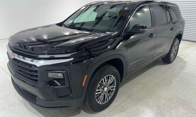 2024 Chevrolet Traverse LS