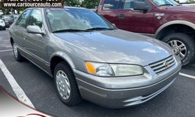 1997 Toyota Camry LE