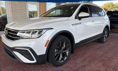 2023 Volkswagen Tiguan SE