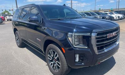 2023 GMC Yukon AT4