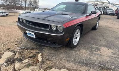 2013 Dodge Challenger Base