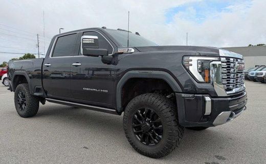 2024 GMC Sierra HD Denali