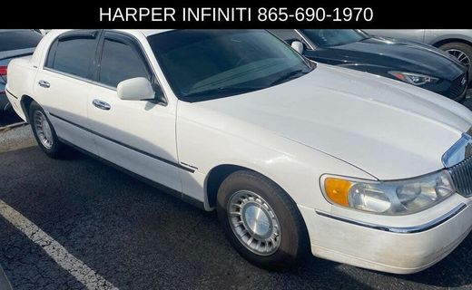2000 Lincoln Town CAR Executive