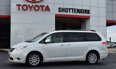 2012 Toyota Sienna XLE