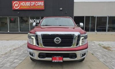 2017 Nissan Titan SV