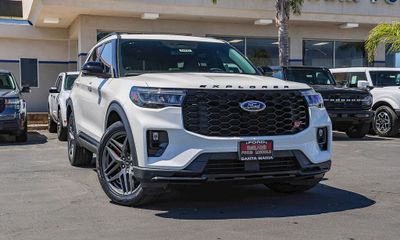 2026 Ford Explorer ST