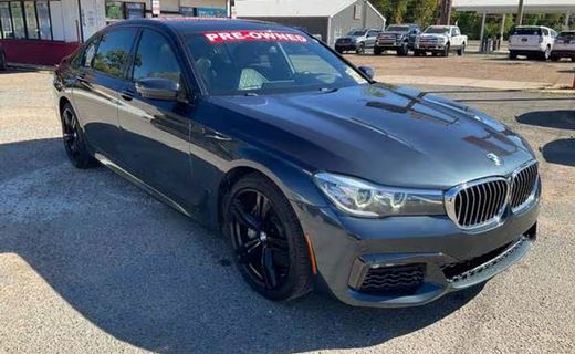 2017 BMW 740I